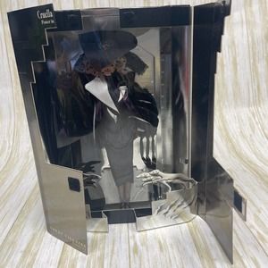 101 Dalmatian Cruella Deville Barbie